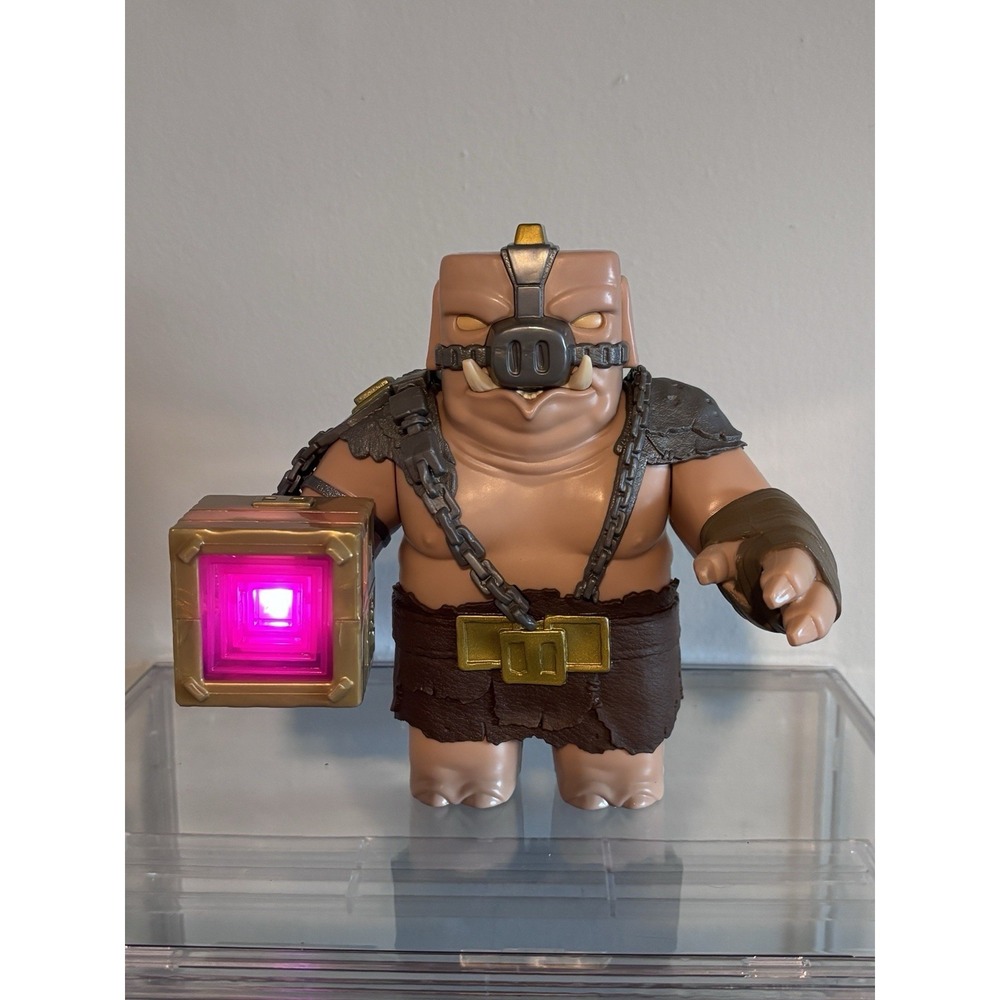Minecraft Movie Figure Battle Mode Great Hog (20.3H cm)